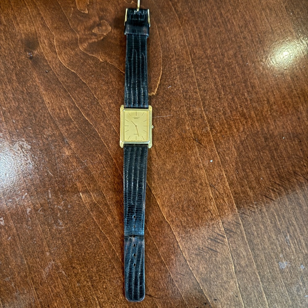 Seiko Lassale Elegant Black and Gold watch, leather band, very thin, unisex